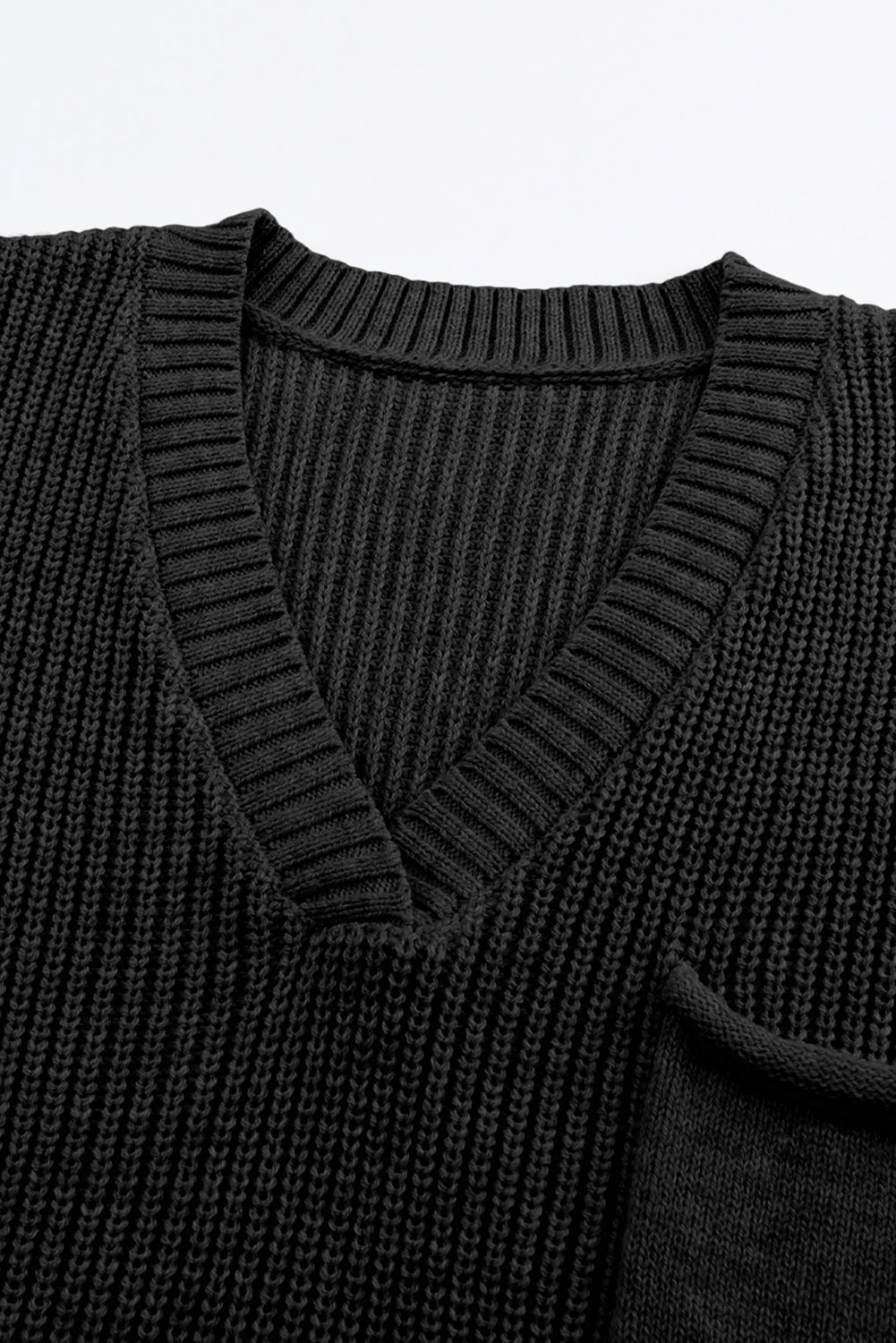 Schwarz gestrickter V -Nackenpullover und Freizeithosen Set