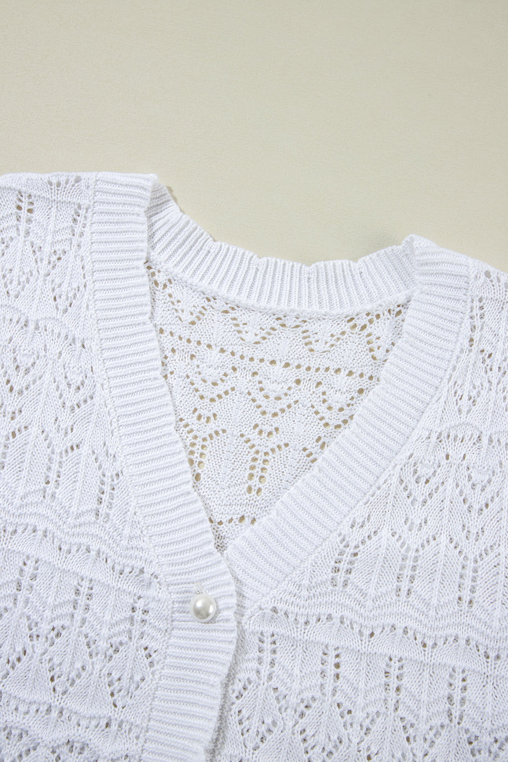 Cardigan blanc Frenchy en maille ajourée à col en V