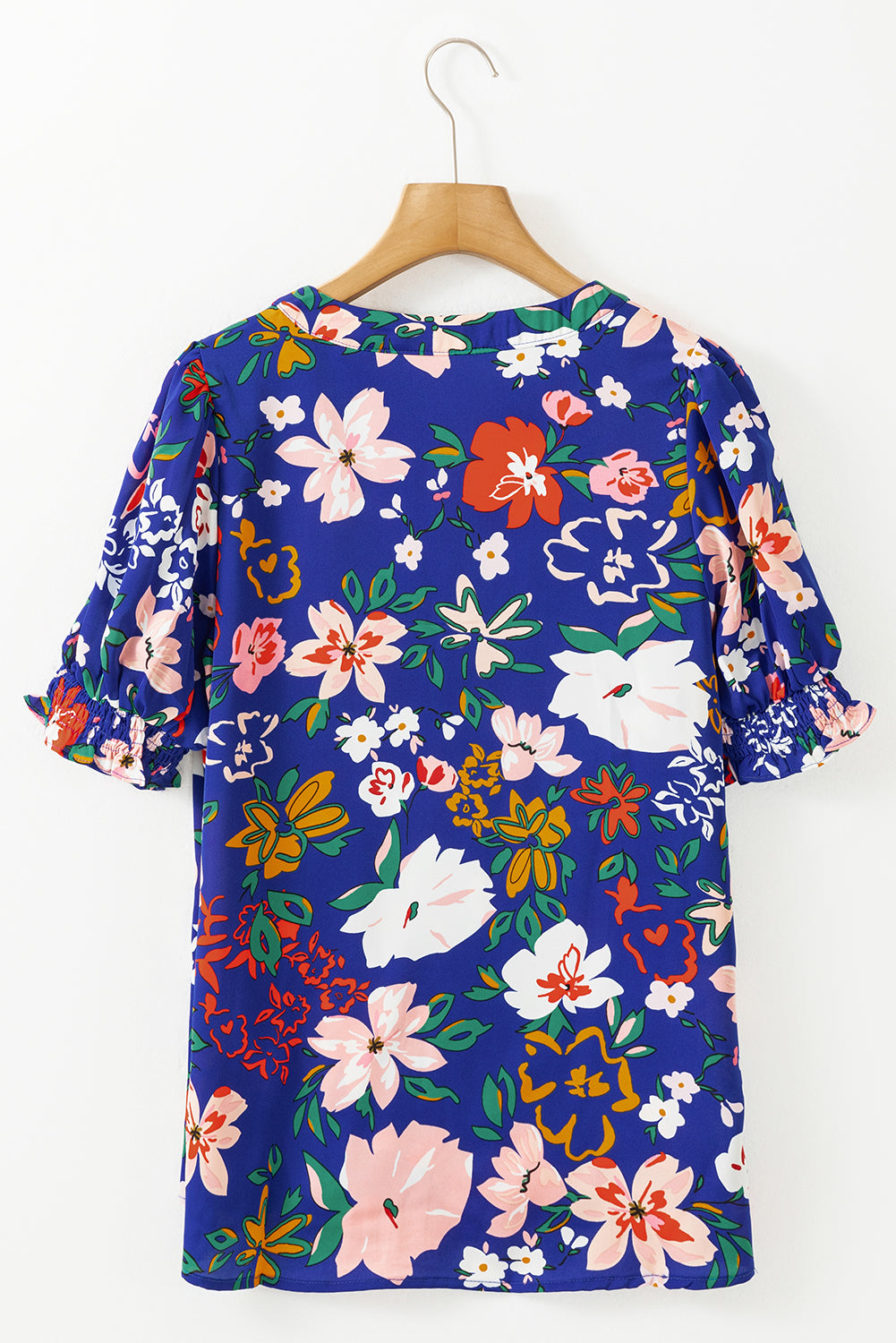 Blusa de manga de hojaldre de cuello en vía floral con estampado floral