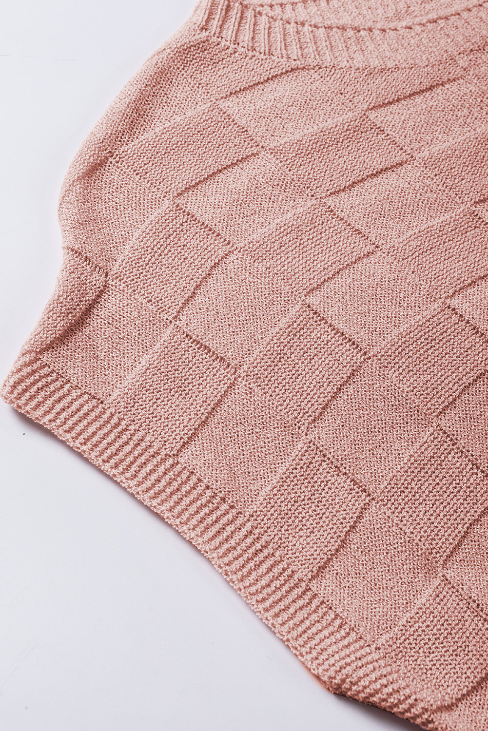 Staubiger rosa Gitter strukturierter Strick -Kurzarmpullover