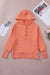 Henley Orange Hoodie con bolsillos y mangas de bate