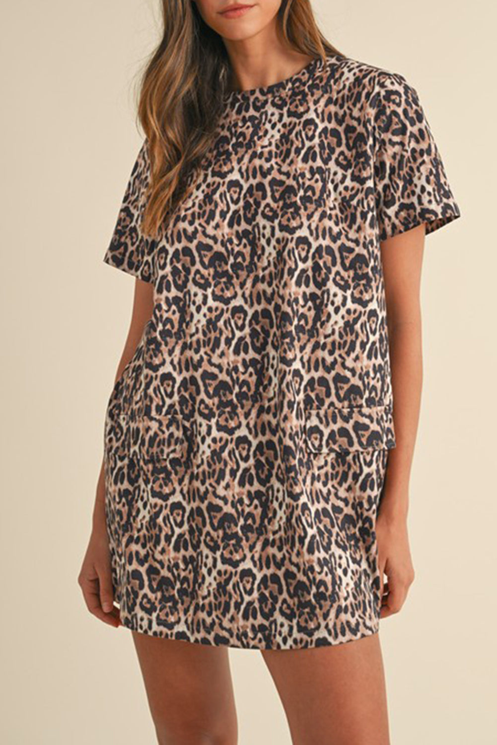 Robe t-shirt courte droite à col rond *