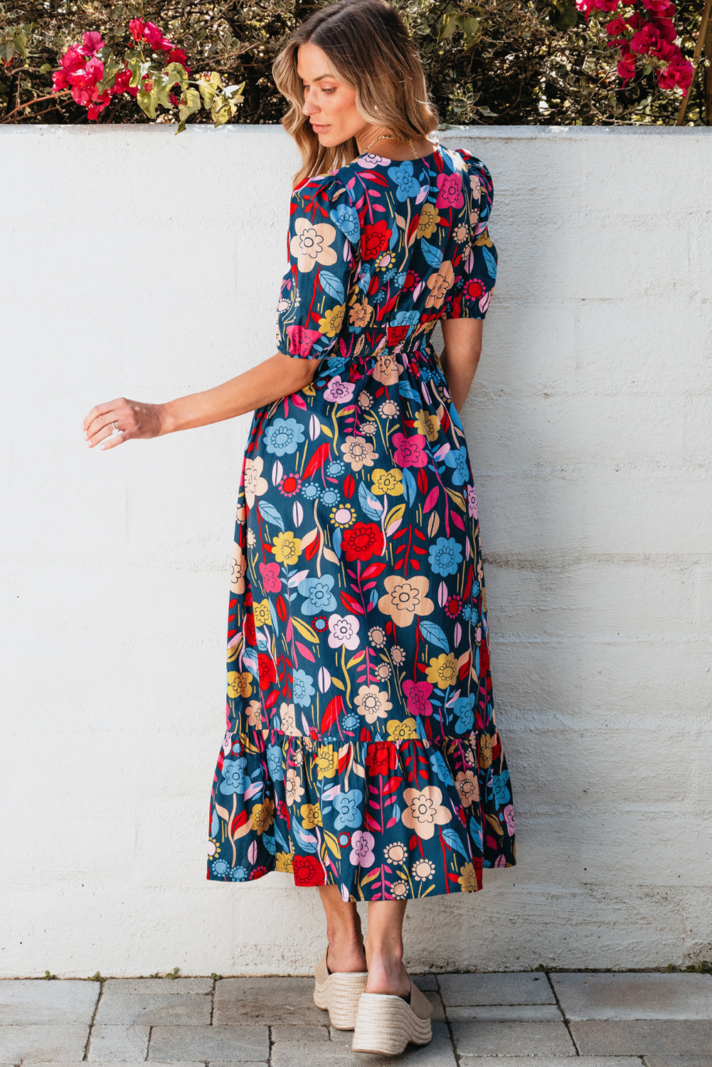 Robe longue verte rétro à imprimé floral et col fendu