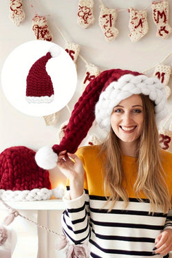 Chapeau de Noël tricoté épais avec blocs de couleurs Dahlia rouge et décor de pompons