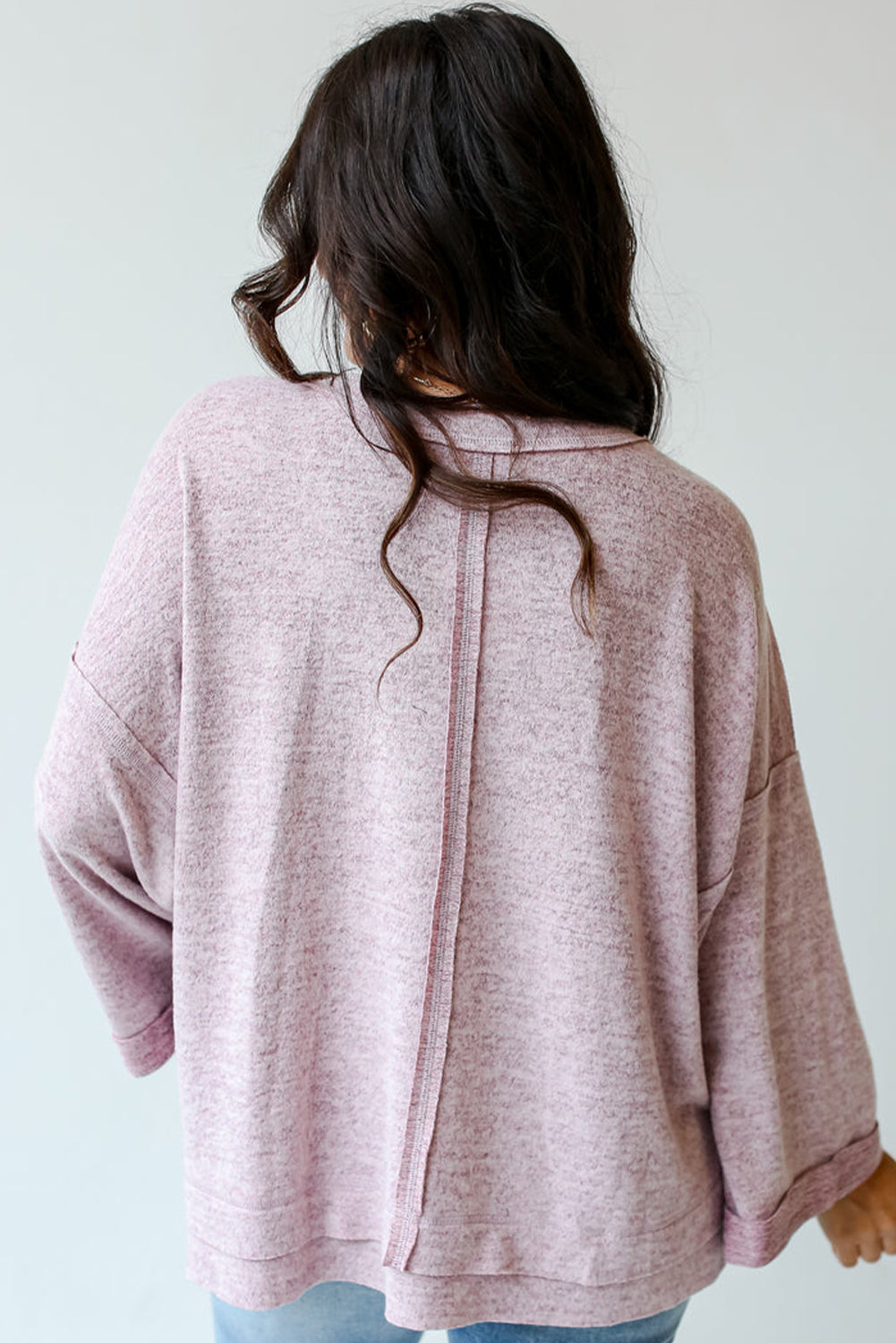 Camiseta con mangas largas y anchas, pétalo de orquídea, costura expuesta, hombros que caen