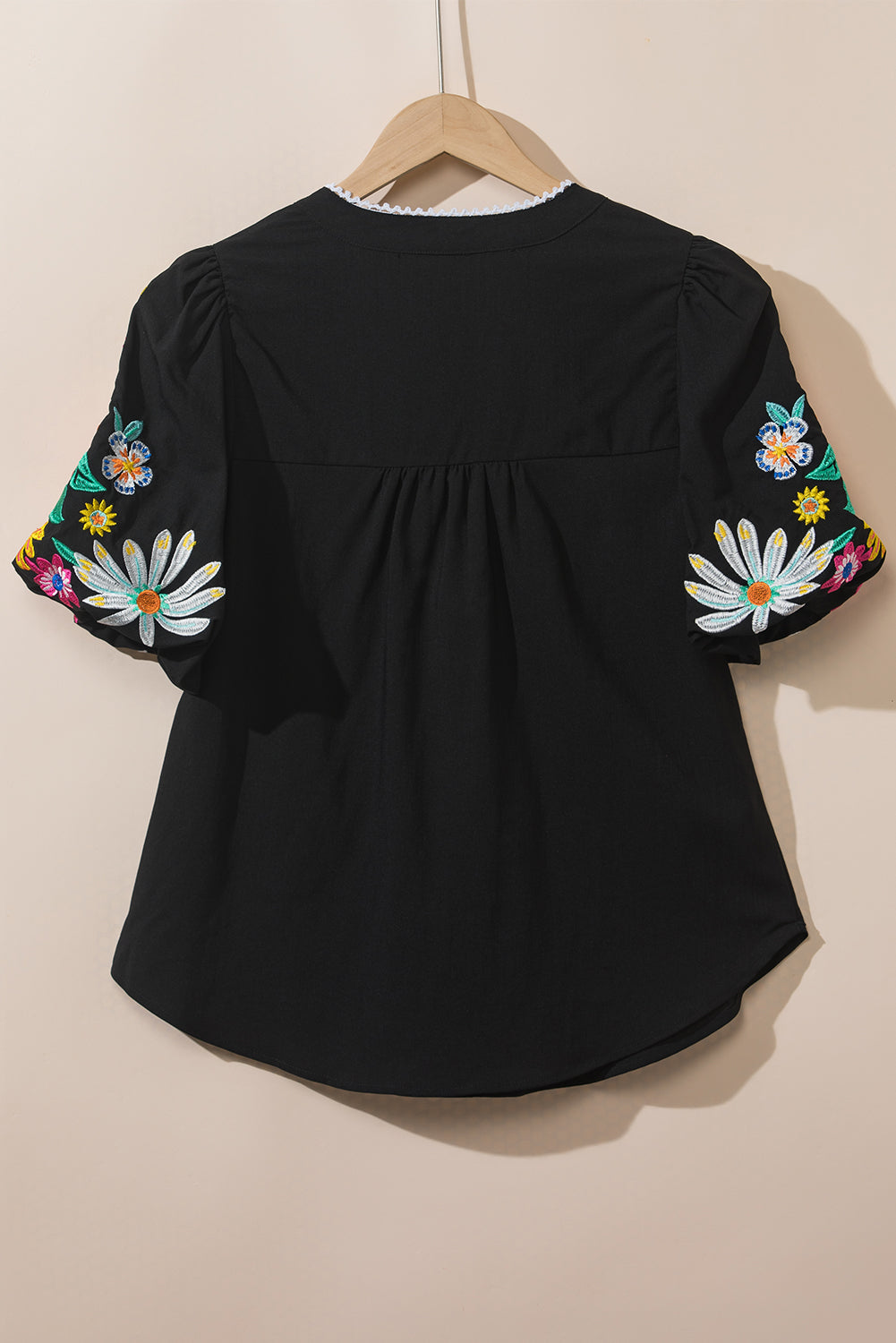 Black Blumenbluse gestickt