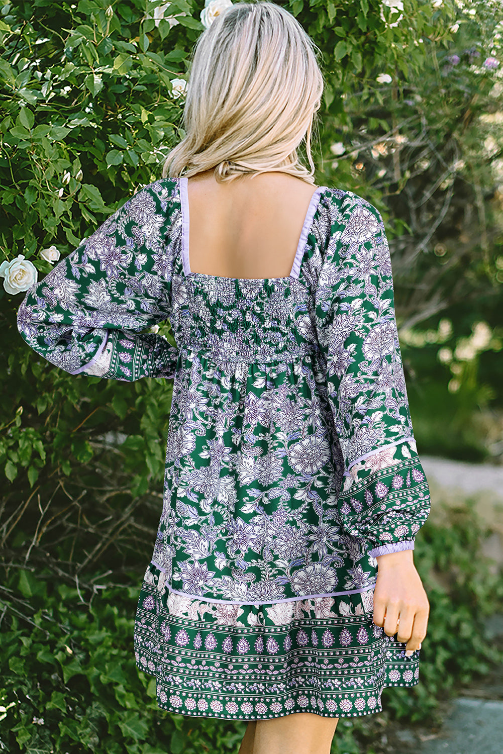 Robe verte à imprimé floral et bordure *