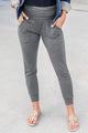 Grey high waisted leggings with pleated pocket