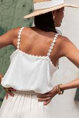 Débardeur blanc à bretelles et fleurs de marguerite-A WOMAN WE LOVE