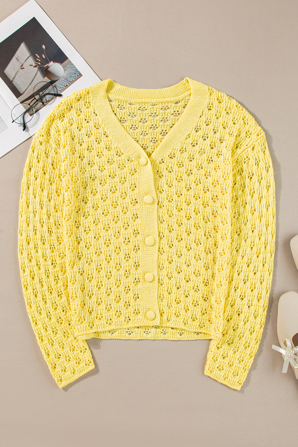 Cardigan pull jaune en maille pointelle à col en V