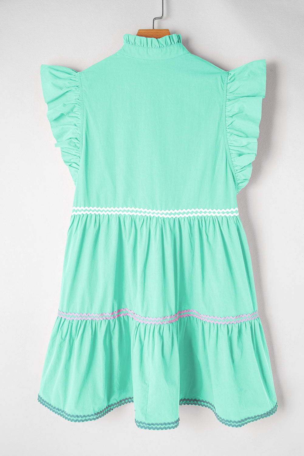 Mint Green Ric RAC Colorbock Flutter Sleeve V Robe à plusieurs niveaux