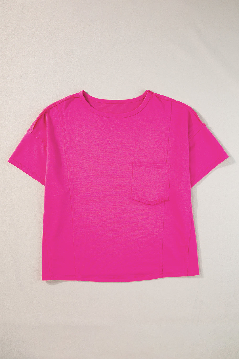 Camiseta de costura expuesta de bolsillo rosa rosa