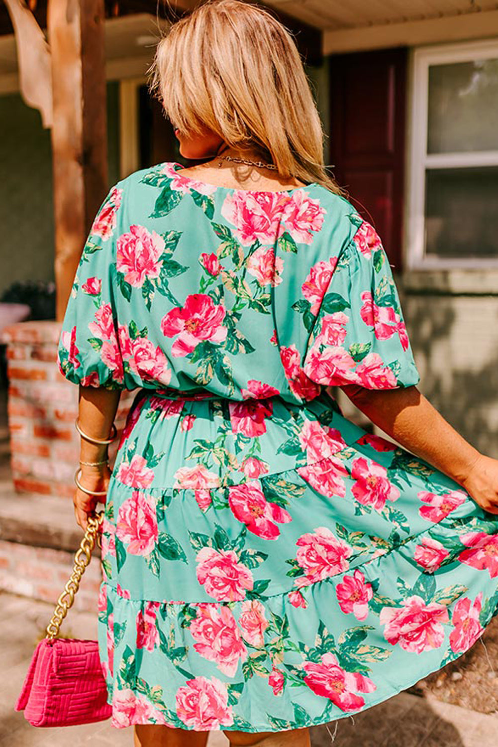 Vestido de talla grande con volantes y sobrepelliz de manga de burbuja floral verde