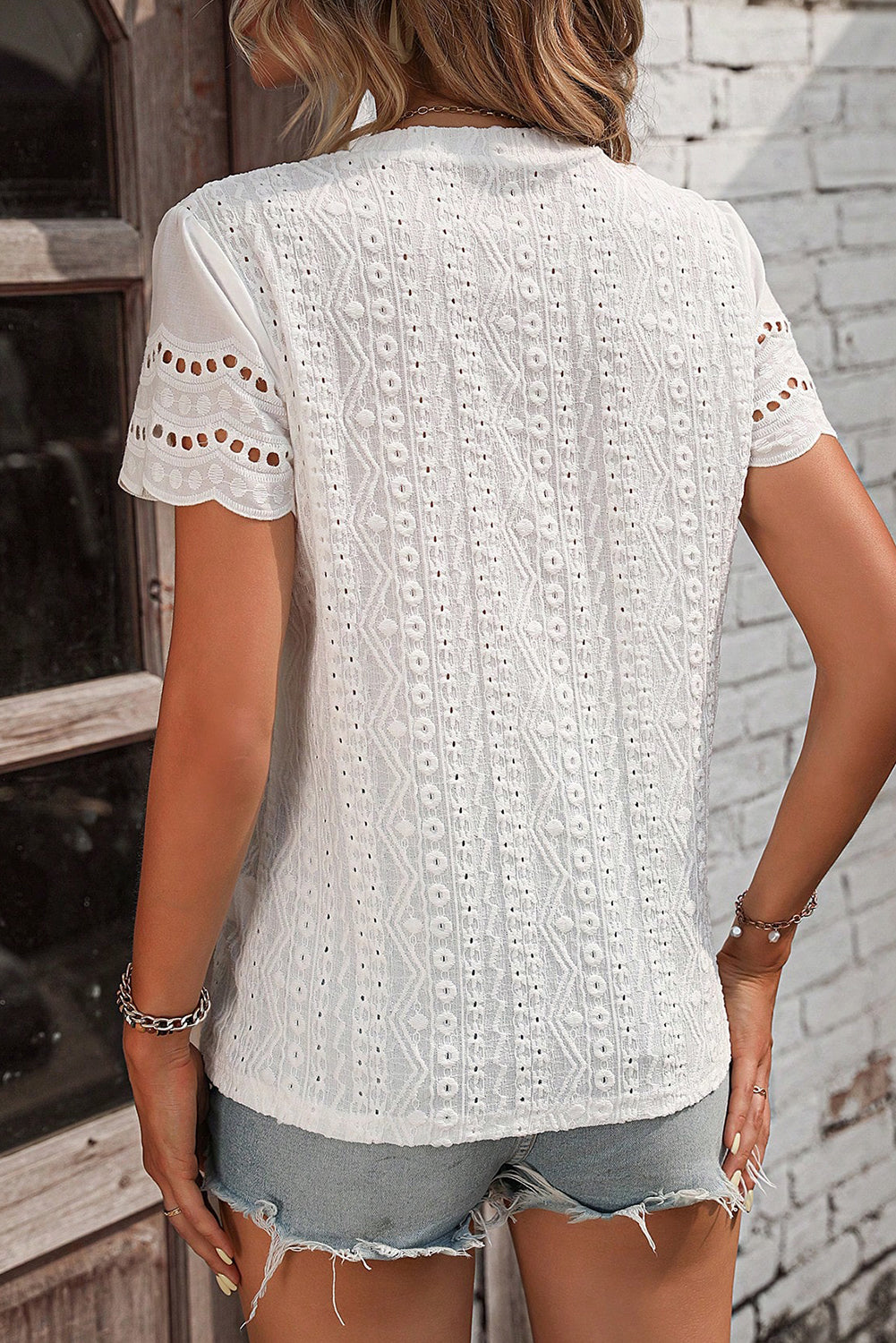 High white scalloped with short sleeves *