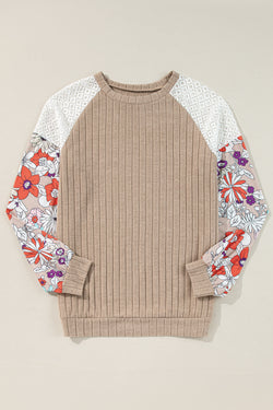 Long -sleeved ribbed blouse and floral patch pachemin