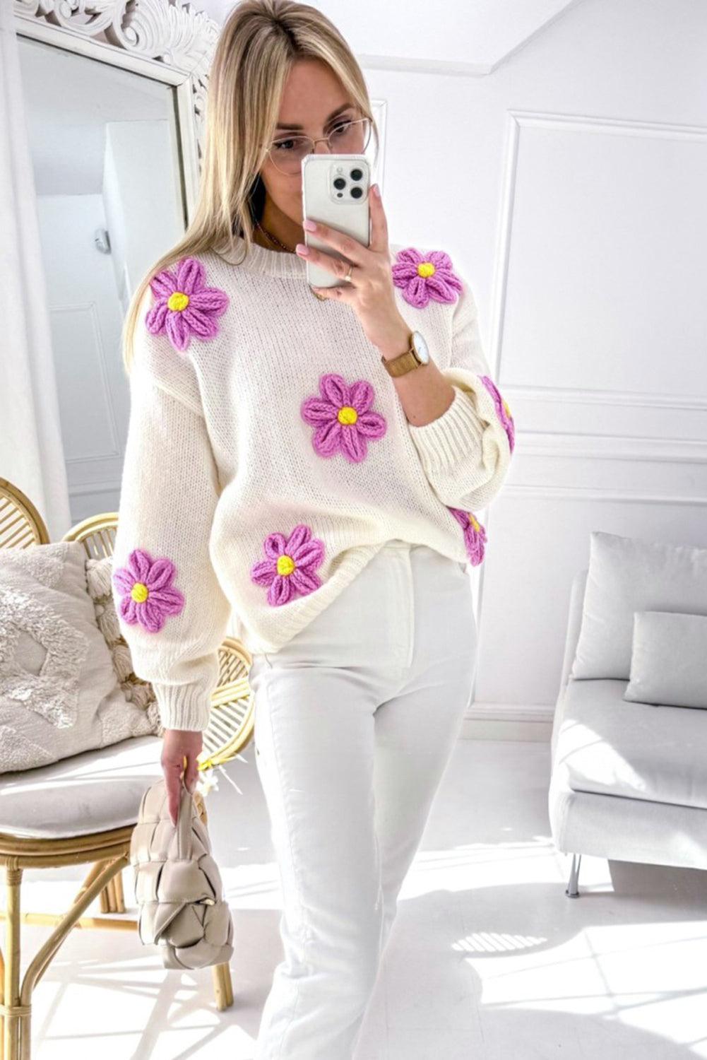 Pull en grosse maille au crochet à fleurs blanc