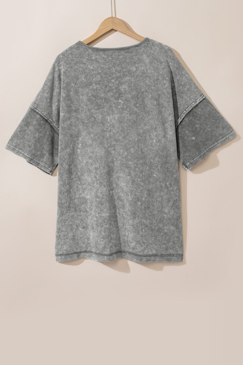 Camiseta de mosaico Plus con mangas caídas y lavado de minerales gris claro