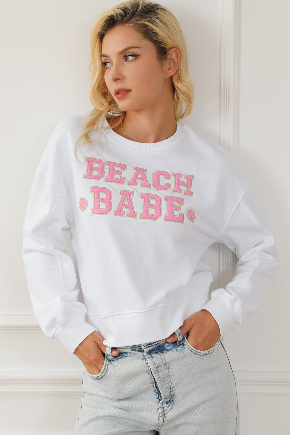 Sweat-shirt décontracté graphique de slogan de la plage blanc