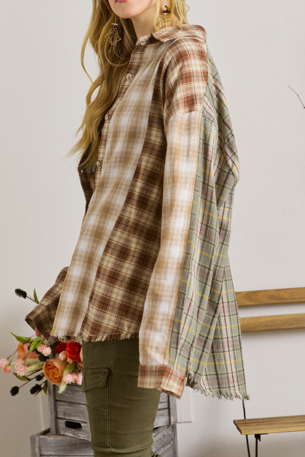 Chemise décontractée à bords bruts et patchwork à carreaux multiples marron-A WOMAN WE LOVE