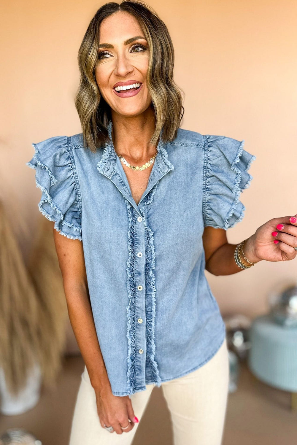 Beau Blue Button Front Front Flutter Flutter Scolled Denim Top