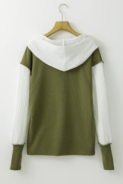 Textured buttoned hoodie with jungle green kangaroo pocket