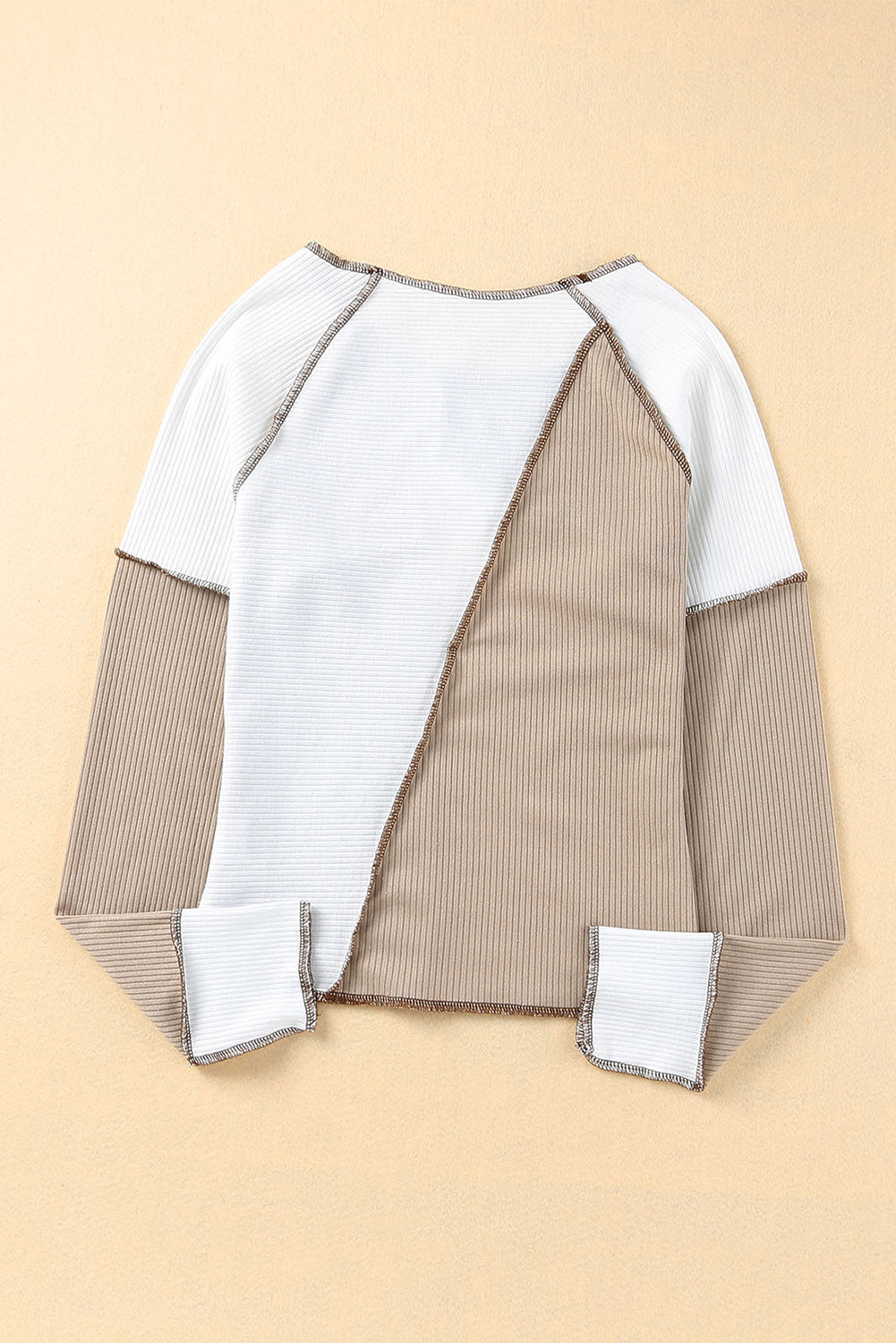 White ribbed knitting top with colored blocks *