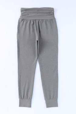 Grey high waisted leggings with pleated pocket