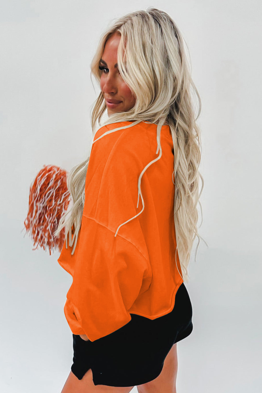 Letras del Día del Juego de Orange Rugby Notched Neck Sweatshirt