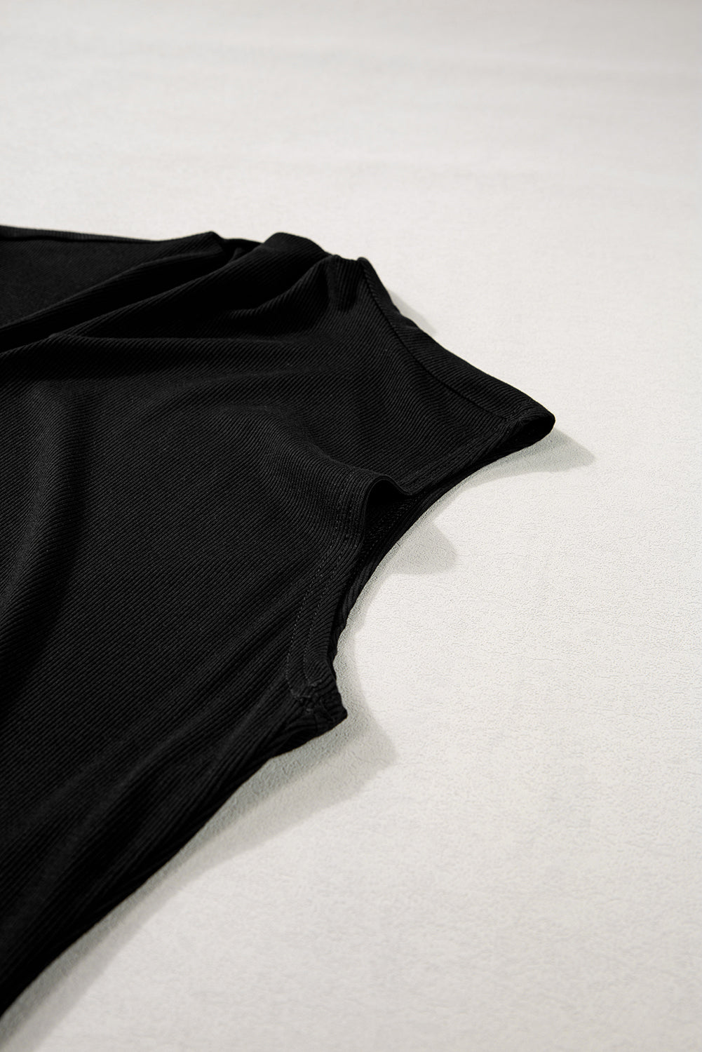 Black Solid Mock Neck Tank Toquera