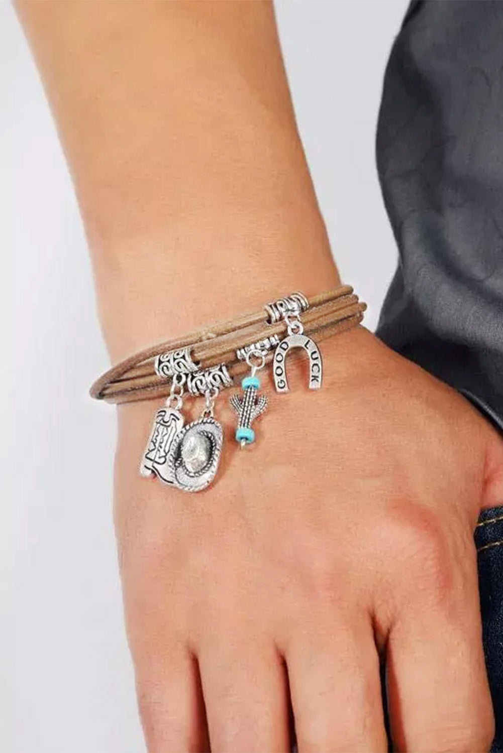 Bracelet multicouche en argent avec cactus porte-bonheur