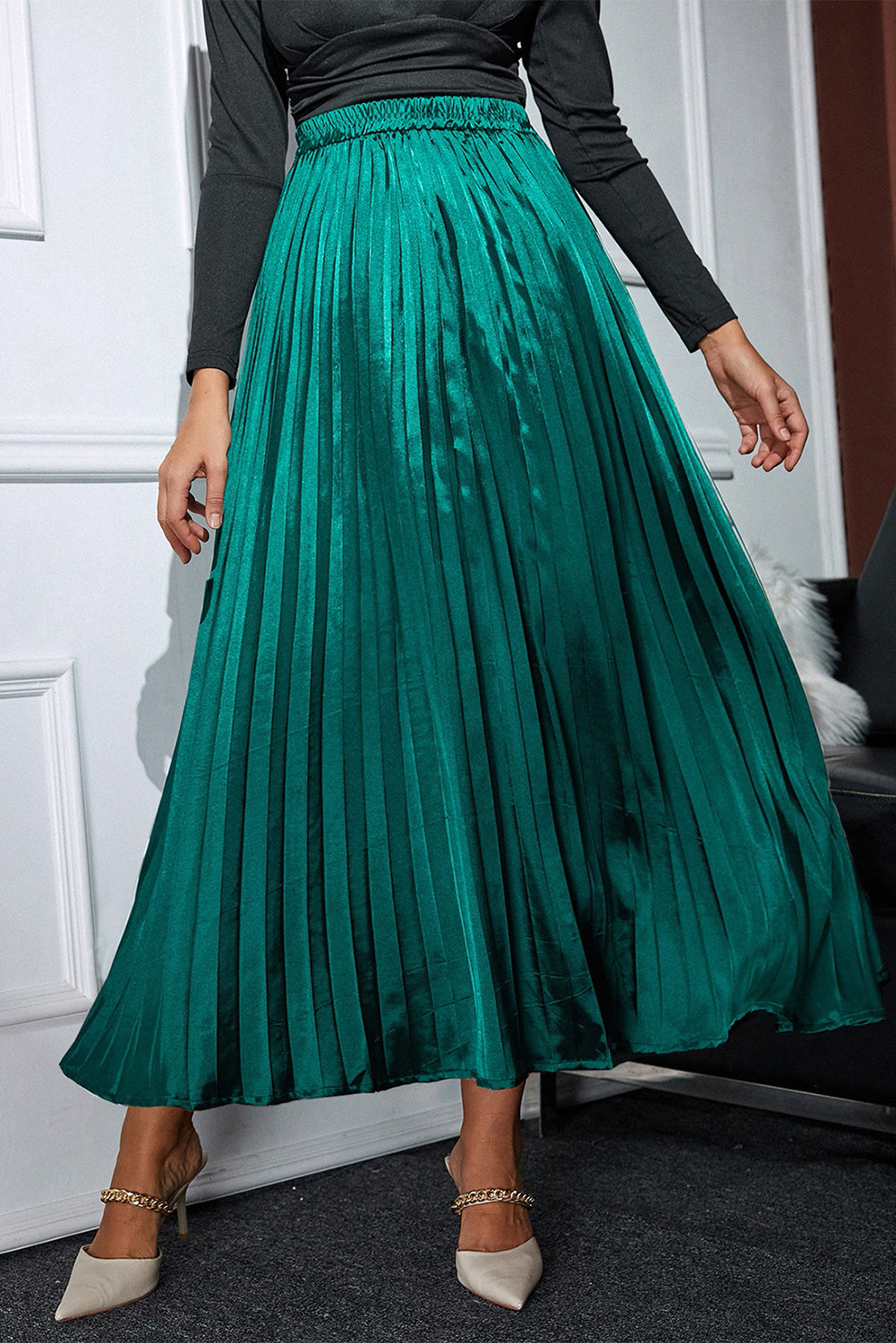 Taille élastique en satin vert noirâtre jupe maxi plissée