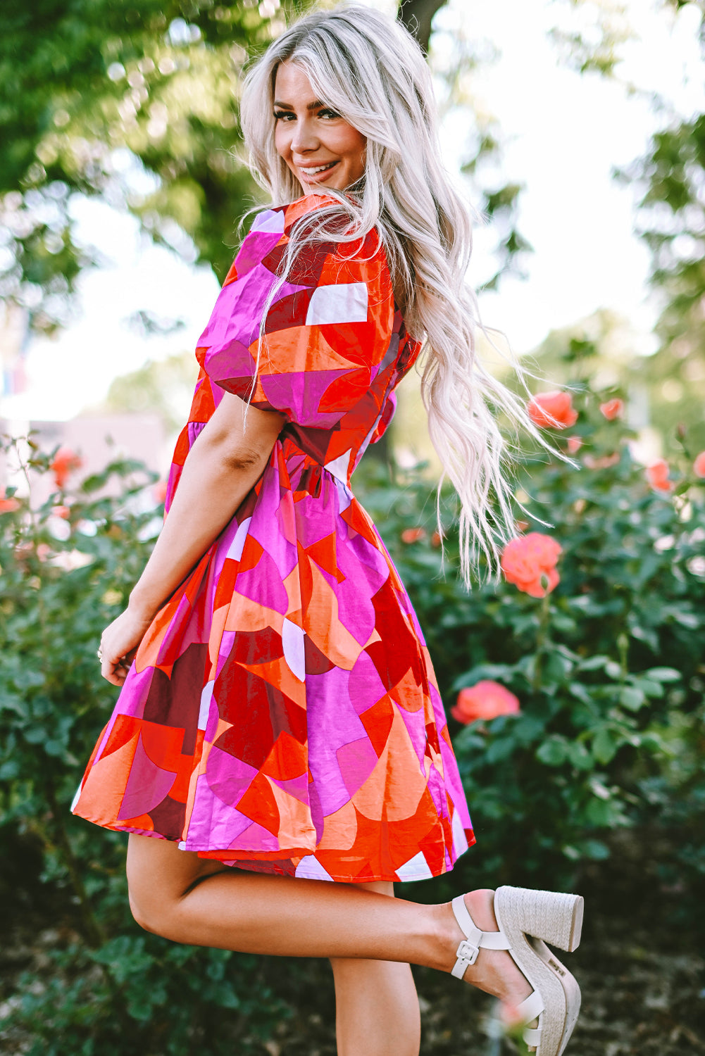 Robe à manches bouffées à col carré rouge