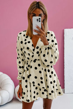 Short dress with beige polka dot with v * collar