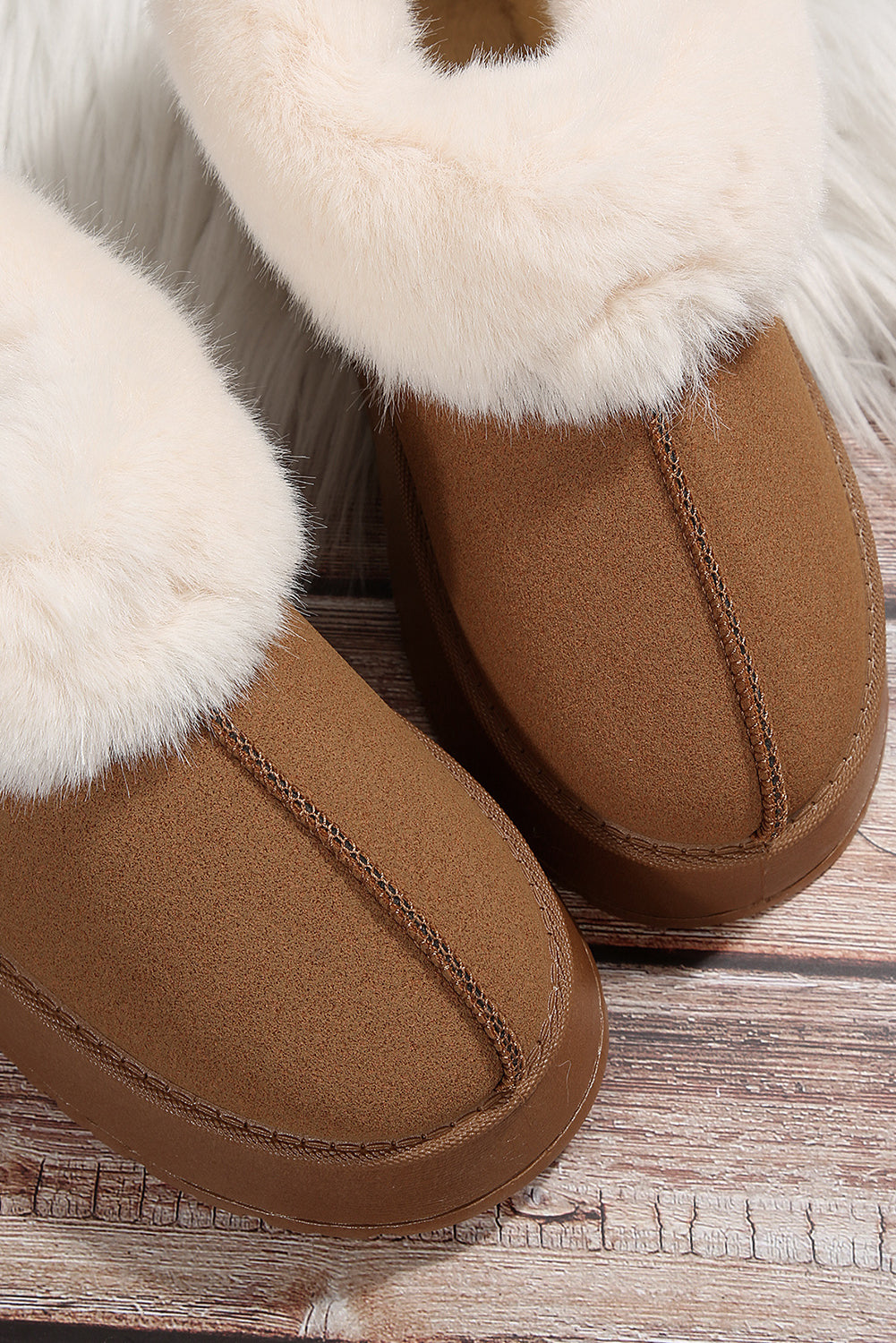 Botas de nieve plana de brote de gamuza de madera de peluche