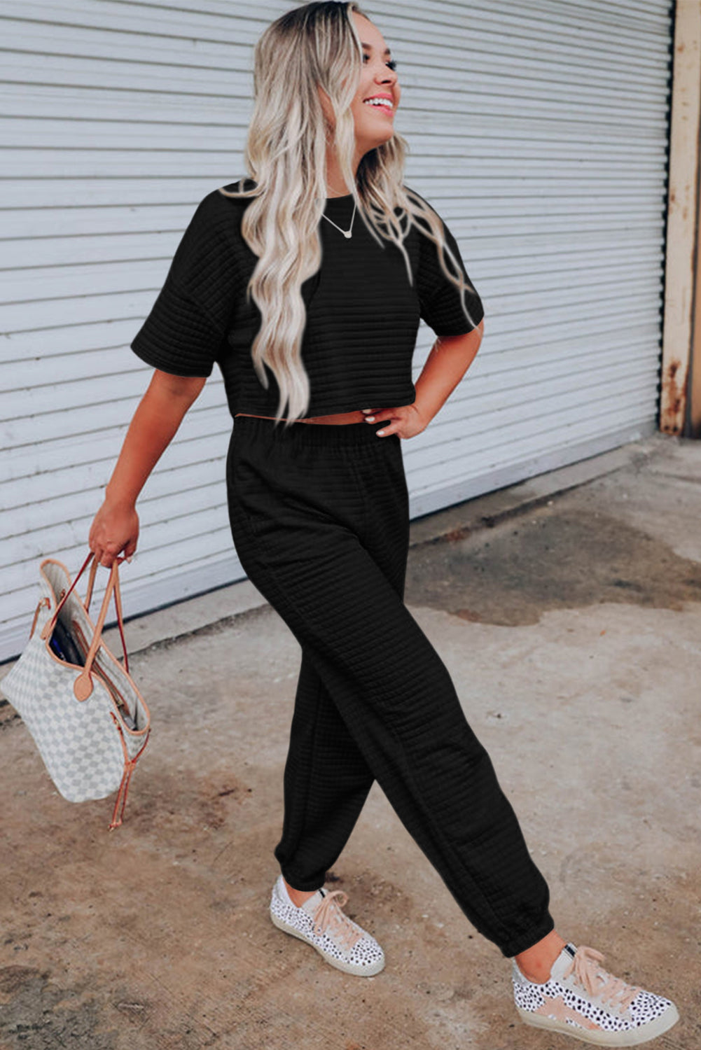 Black Trellis Textured Cropped T-Shirt and Jogger Pants Set