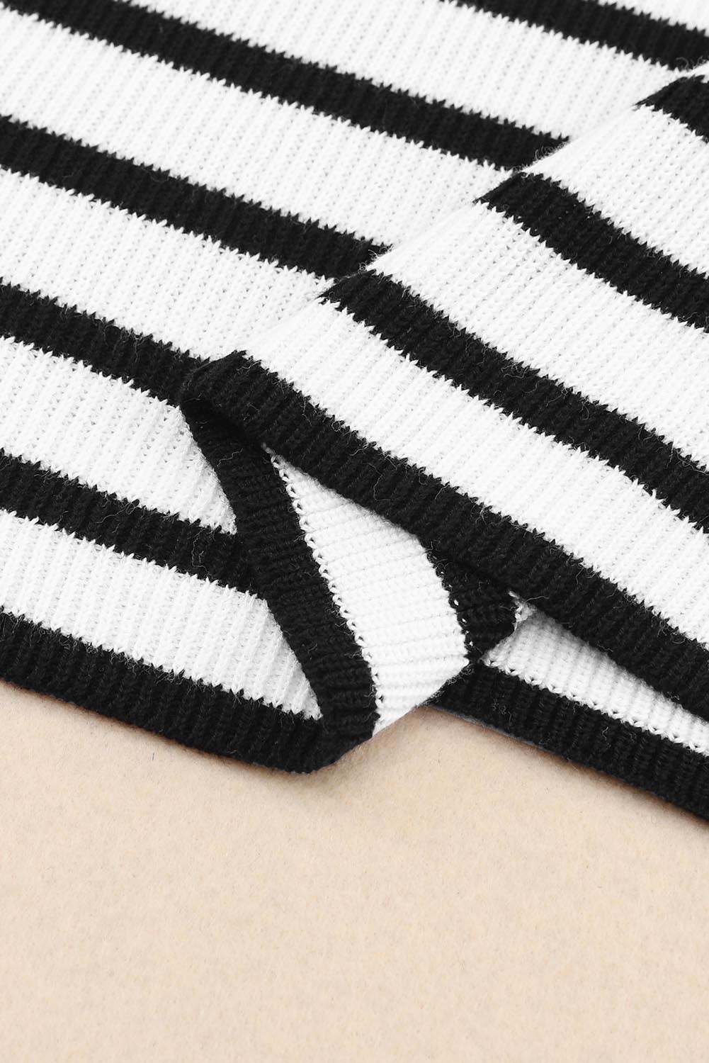 Stripe Collared V coulle légère en tricot-tricot décontracté