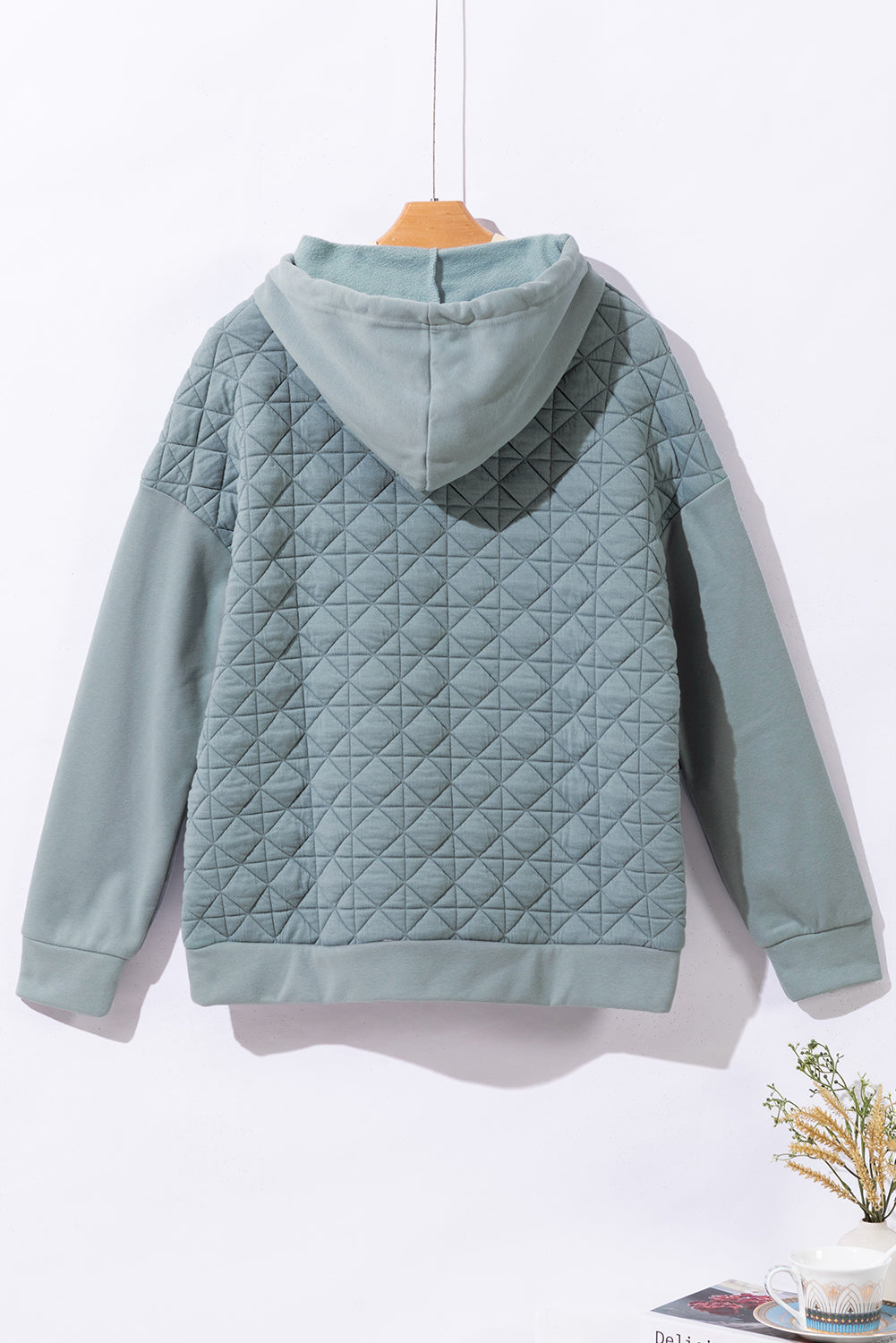 Sweat à capuche gris clair matelassé à épaules tombantes et poche kangourou en patchwork