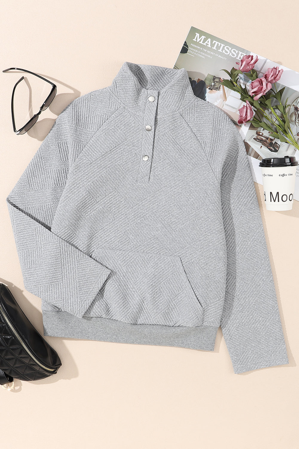 Sweat-shirt boutonné en tricot texturé gris clair avec poche kangourou