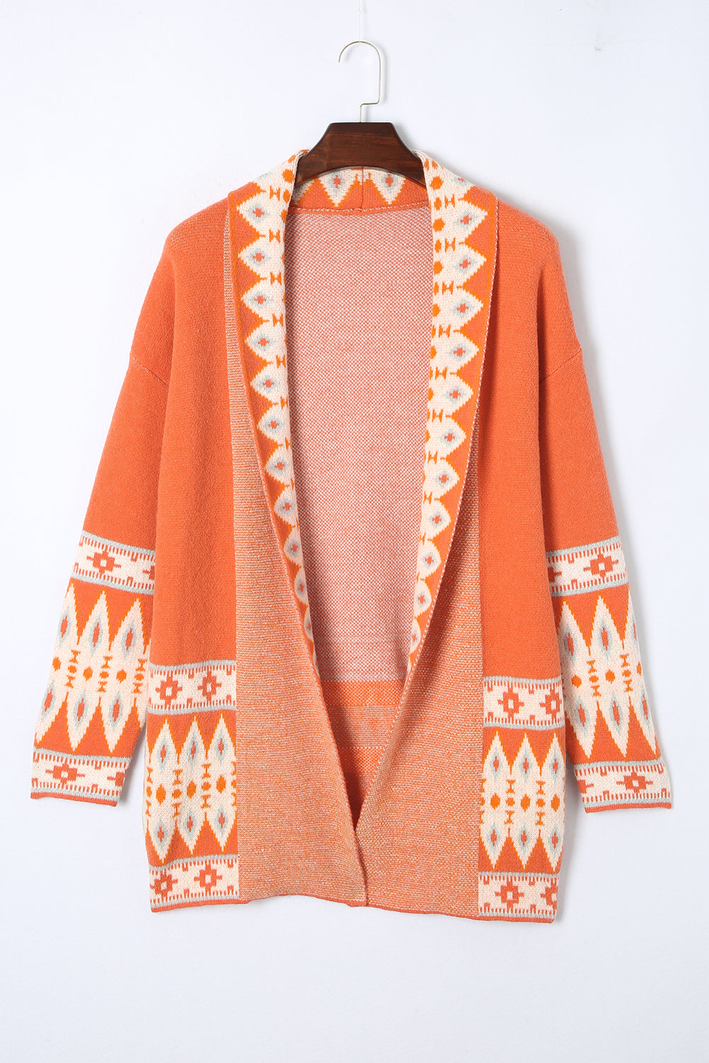 Cardigan tricoté orange imprimé aztèque ouvert sur le devant