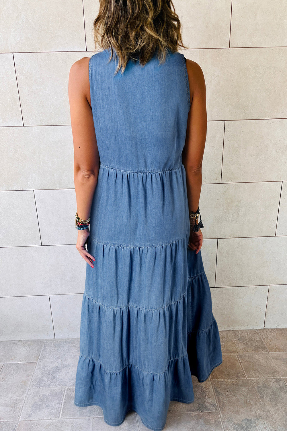 Vestido de chambray maxi en niveles sin mangas