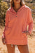 Henley Orange Hoodie con bolsillos y mangas de bate