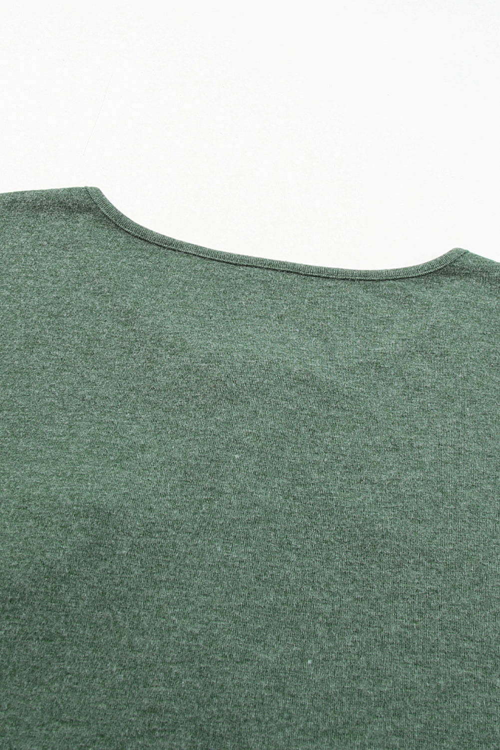 Top henley con botones a presión de manga larga verde niebla