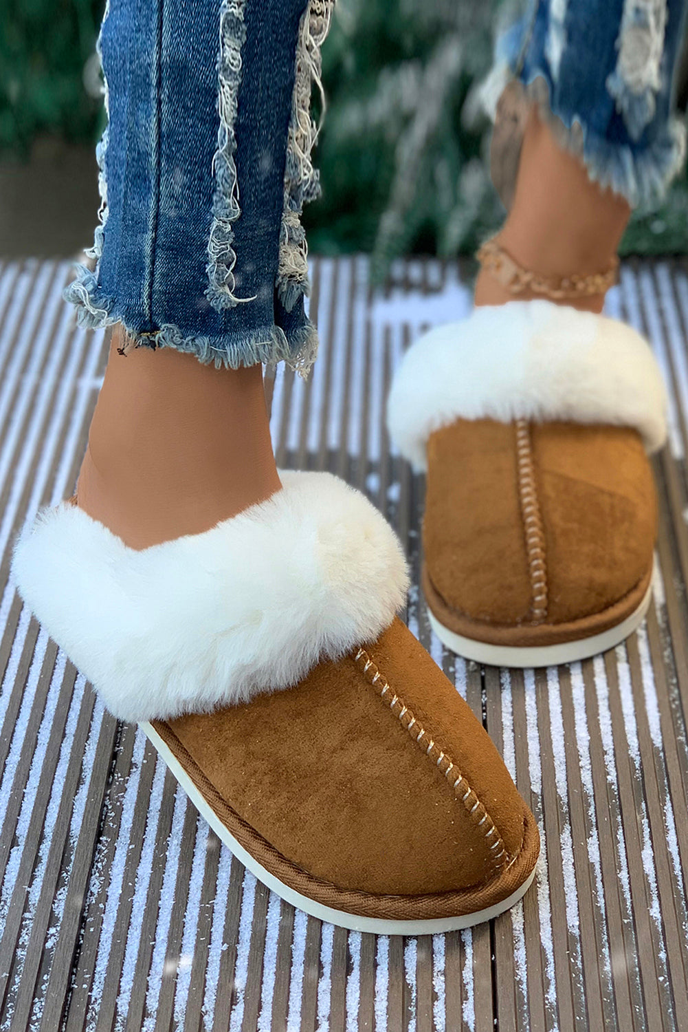 Zapatillas para casas de invierno de gamuza de peluche de camello