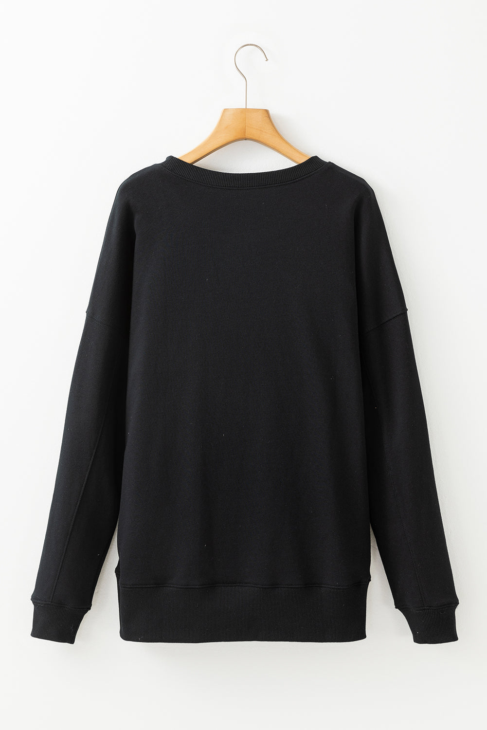 Black loose sweatshirt with pockets and dropped shoulder cross seams