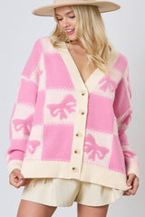 Cardigan boutonné rose à motif à carreaux et col en V avec épaules tombantes-A WOMAN WE LOVE