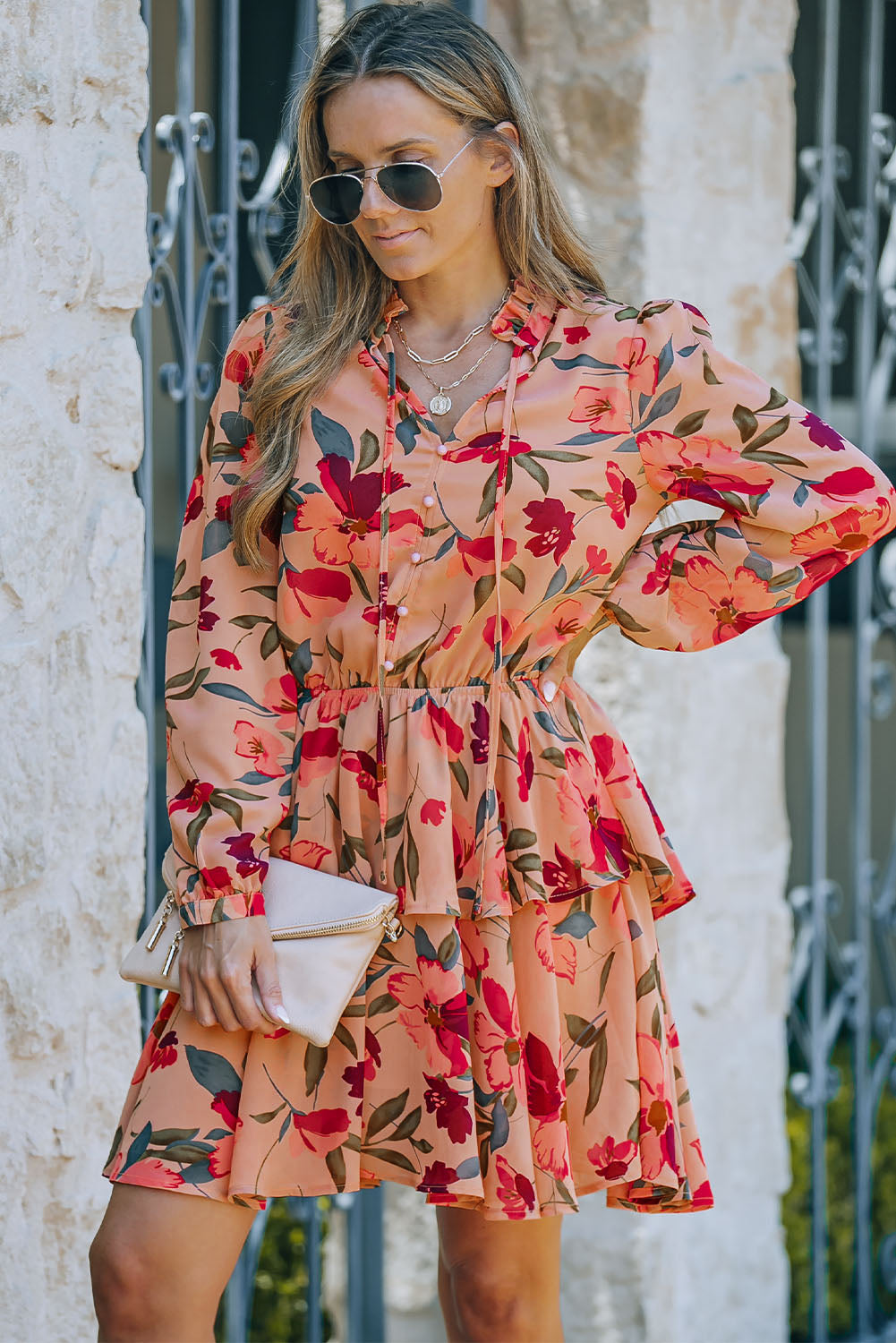 Feuriger rotes Rüschenkragen Langarm Blumenkleid mit Rüschen