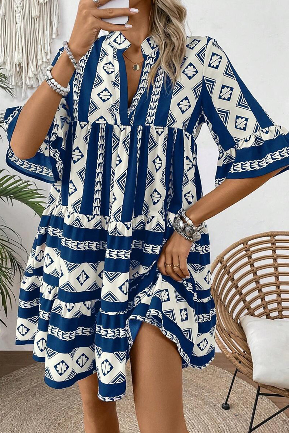 Blue Geometric Print gegen Nacken gekräuseltes Kleid