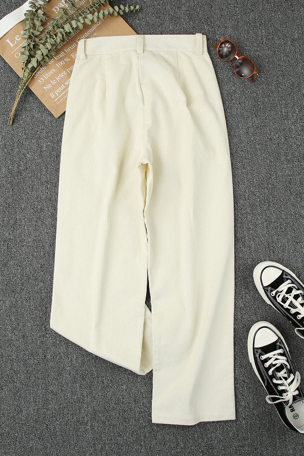 Pantalon droit taille haute en velours côtelé beige