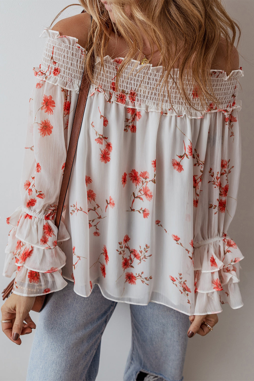 Estampado floral blanco shired fuera de hombro blusa de manga volante