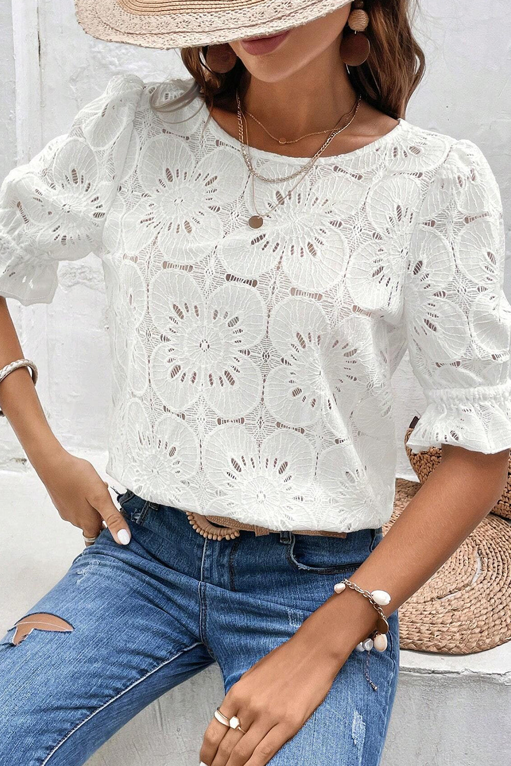 Blanco con mangas de volante y orificio de bloqueo Jacquard con ojales y flores